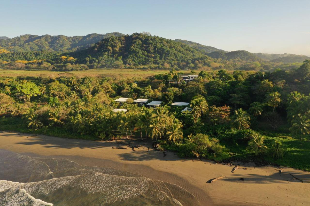 Salvatierra Beachfront Hotel Puerto Coyote 外观 照片