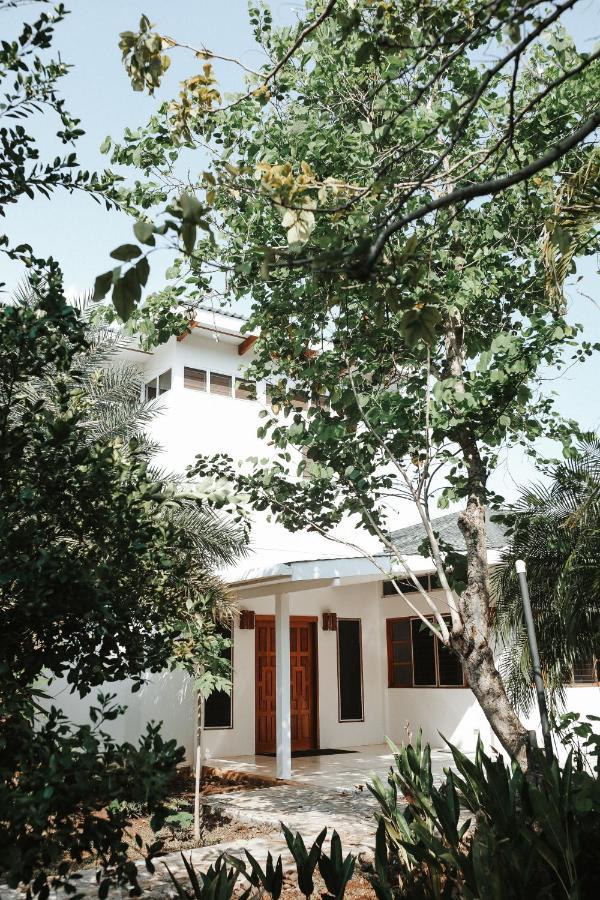 Salvatierra Beachfront Hotel Puerto Coyote 外观 照片